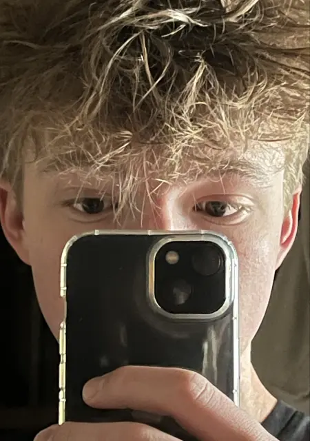 Я Семен, 19, из Челябинска, ищу знакомства на одну ночь