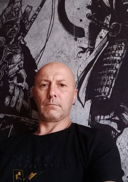 Я Макс, 45, знакомлюсь без обязательств в Валуйках