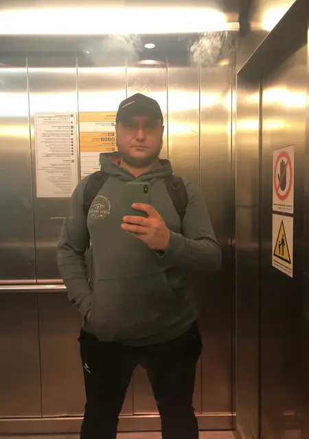 Александр из Новосибирска, мне 29, познакомлюсь для приятного времяпровождения