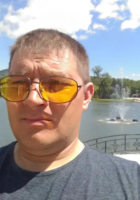 Я Анатолий, 43, знакомлюсь на одну ночь в Ванине