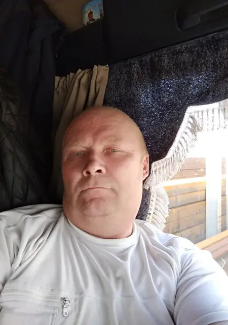 Сергей из Екатеринбурга, мне 55, познакомлюсь на одну ночь