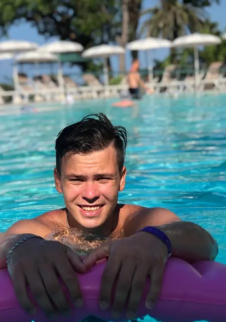 Я Илья, 27, из Комсомольска-на-Амуре, ищу знакомство для вирта