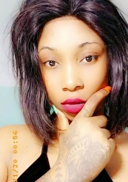 Я Minaj, 21, из Афин, ищу знакомство