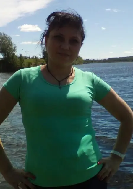 Я Ульяна, 44, из Екатеринбурга, ищу знакомство для вирта