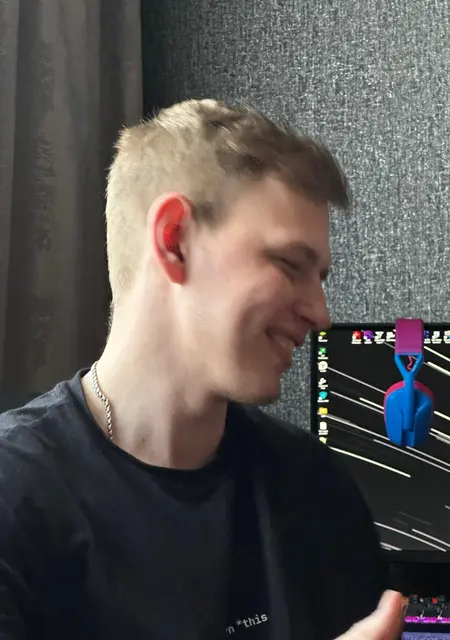 Я Иван, 23, знакомлюсь для приятного времяпровождения в Прокопьевске