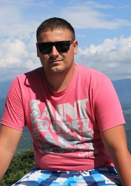 Я Николай, 39, знакомлюсь для дружбы в Владикавказе