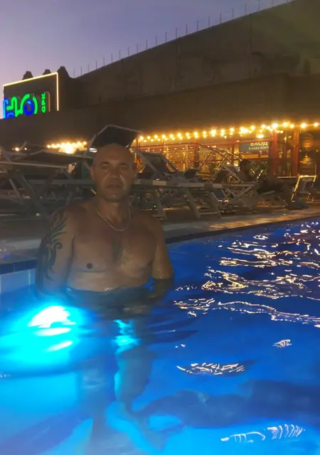 Александр из Ростова-на-Дону, ищу на сайте знакомства на одну ночь