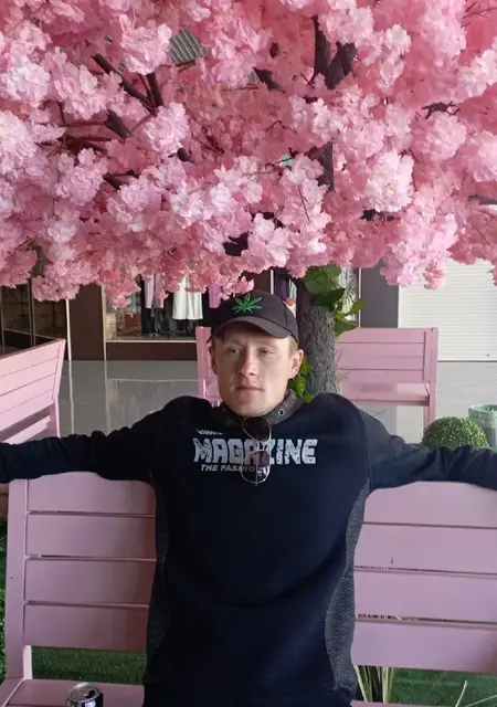 Я Юрий, 35, из Клинцов, ищу знакомства без обязательств