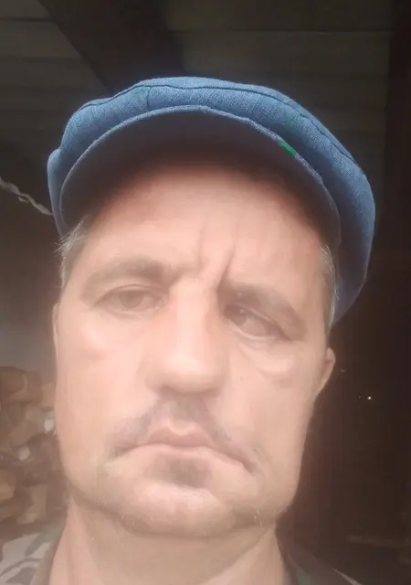 Андрей из Кыштыма, мне 47, познакомлюсь для вирта