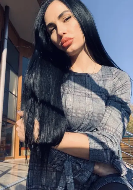 Я Кис, 30, из Саратова, ищу знакомства без обязательств