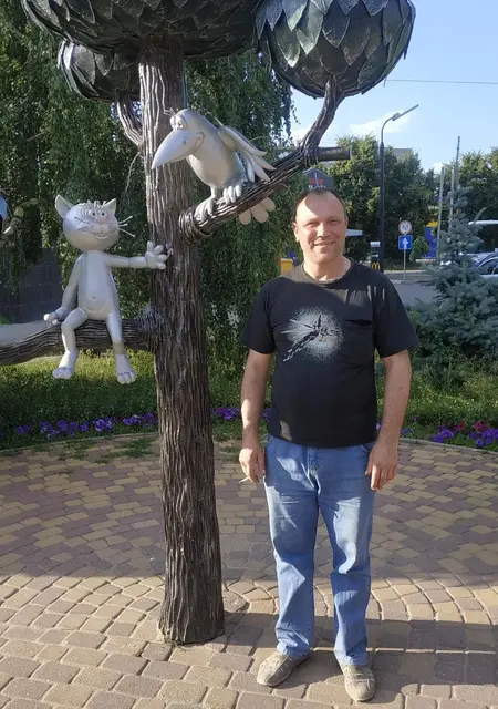 Андрей из Воронежа, мне 52, познакомлюсь на одну ночь