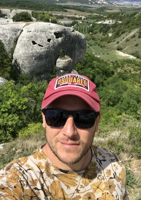 Серго из Симферополя, ищу на сайте знакомства без обязательств