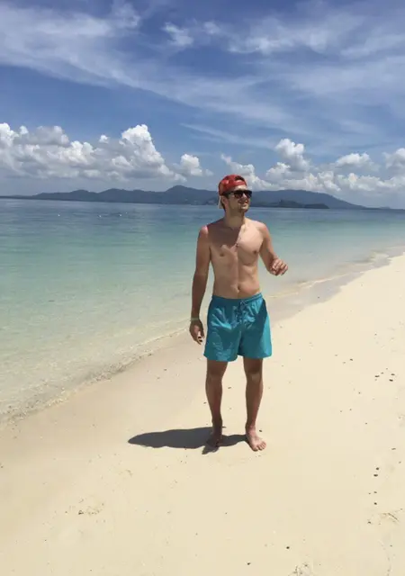 Егор из Калуги, мне 33, познакомлюсь для вирта