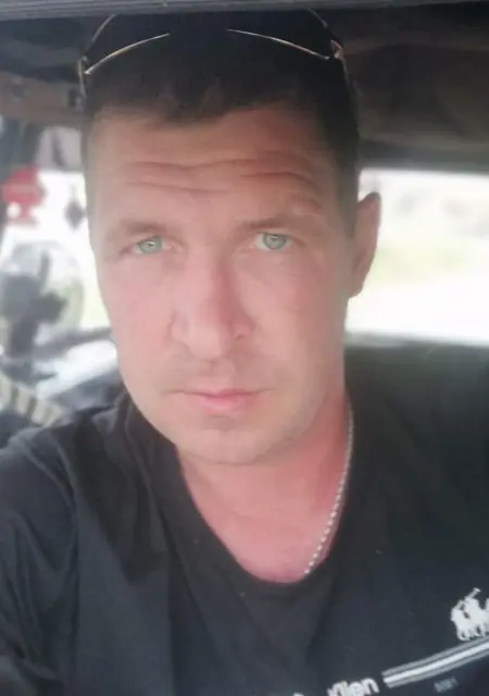 Тимофей из Чегдомына, ищу на сайте постоянные отношения