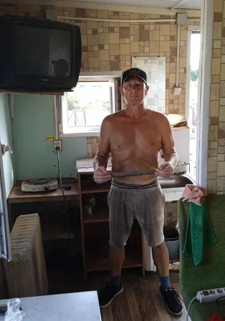 Михаил из Находки, мне 57, познакомлюсь на одну ночь