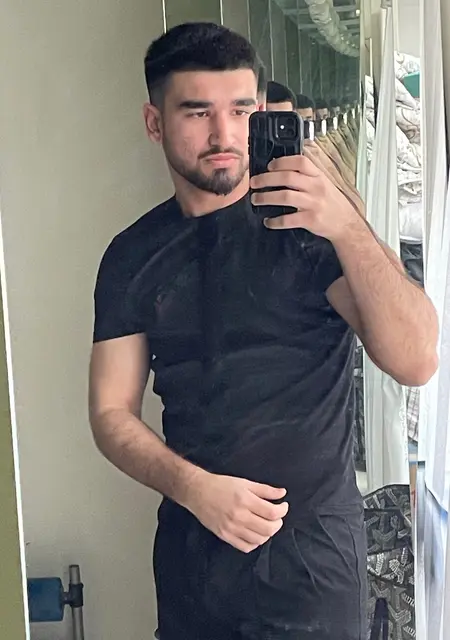 Я Расул, 24, из Санкт-Петербурга, ищу знакомство для открытые отношения