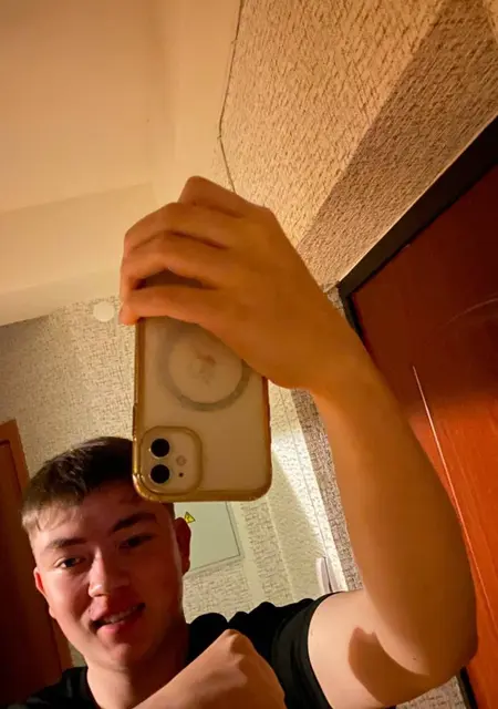 Я Дима, 20, из Перми, ищу знакомства на одну ночь