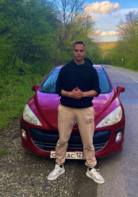 Роман из Крымска, ищу на сайте знакомства без обязательств