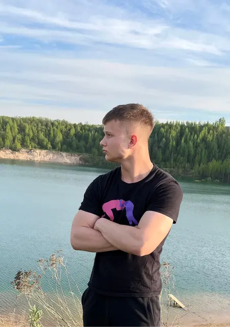 Даниил из Смоленска, мне 19, познакомлюсь без обязательств