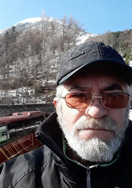 Я Виктор, 58, из Санкт-Петербурга, ищу знакомства на одну ночь
