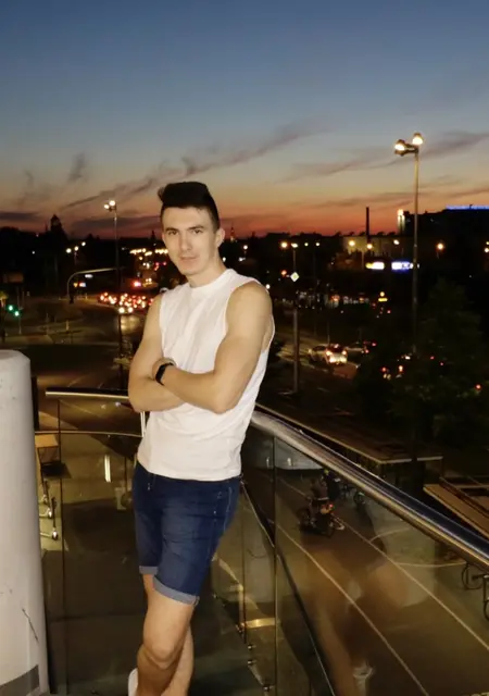 Illia з Херсона, шукаю на сайті приємне проведення часу