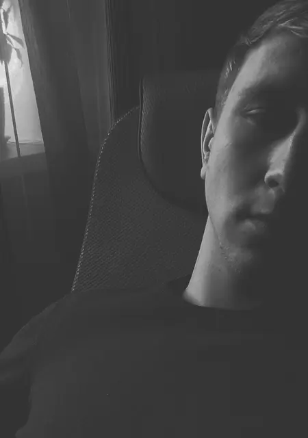 Я Клим, 27, знакомлюсь для вирта в Магадане