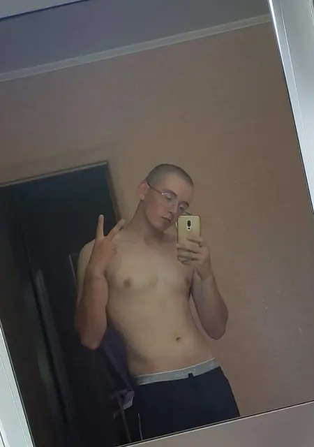 Богдан из Волгодонска, мне 23, познакомлюсь на одну ночь