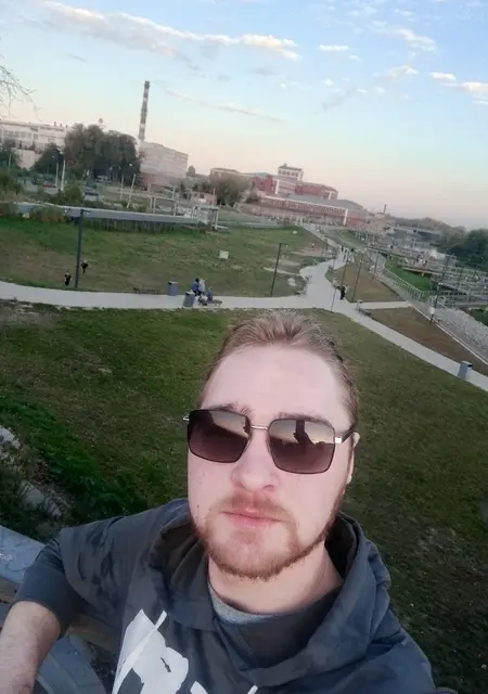 Владислав из Орехово-Зуево, ищу на сайте знакомства на одну ночь