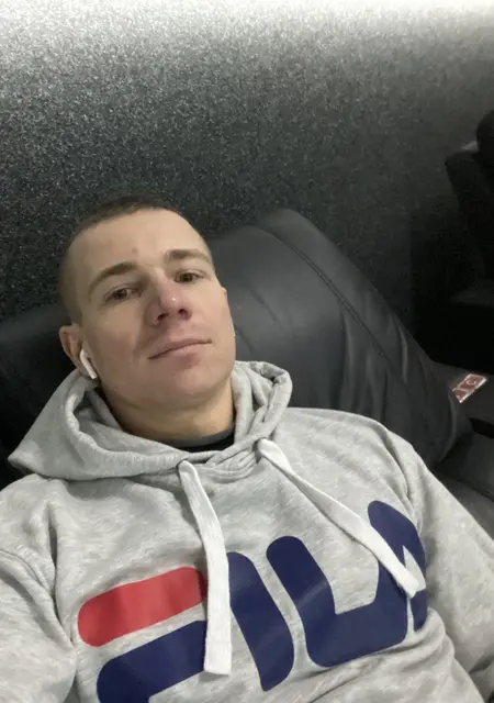 Yevhen з Бердянська, шукаю на сайті знайомства на одну ніч