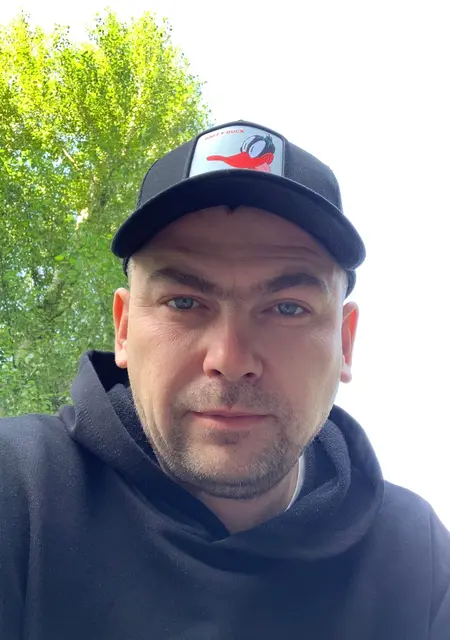 Дима из Тюмени, мне 31, познакомлюсь для приятного времяпровождения