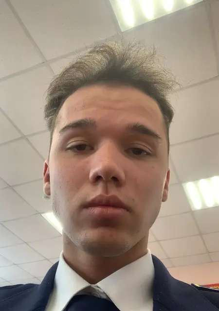 Я Михаил, 20, из Ульяновска, ищу знакомства на одну ночь