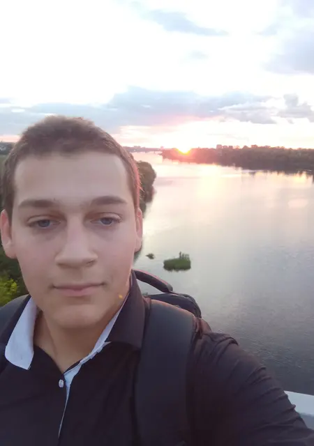 Витя из Твери, мне 23, познакомлюсь на одну ночь