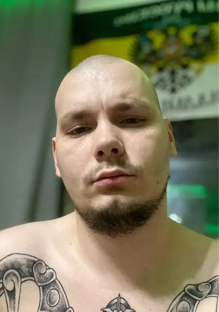 Я Шурик, 23, из Челябинска, ищу знакомства без обязательств