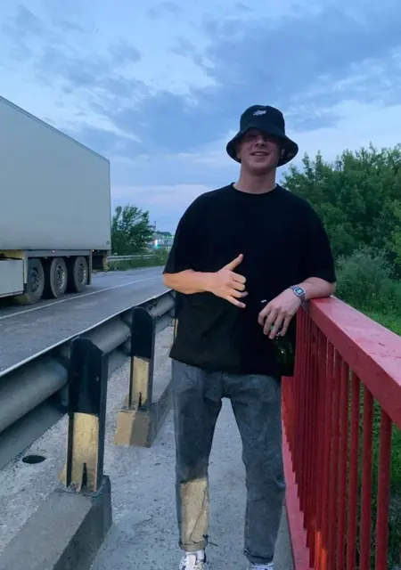 Иван из Шебекина, мне 19, познакомлюсь для вирта