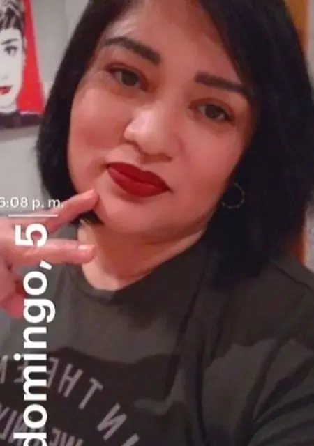 Я Anyi Ss, 43, знакомлюсь в Мадриде