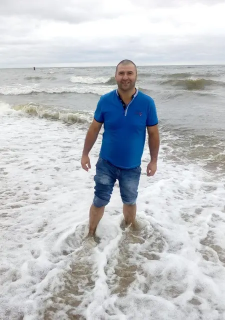 Я Alexaei, 47, знакомлюсь для постоянных отношений в Губкинском