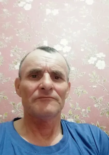 Я Михаил, 62, из Кропоткина, ищу знакомства на одну ночь