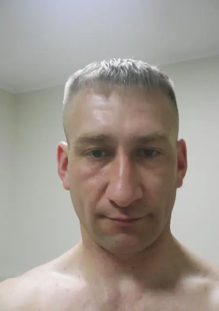 Женя из Дмитрова, мне 42, познакомлюсь для постоянных отношений