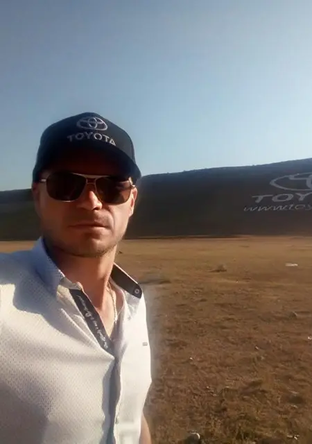 Leonid из Воронежа, ищу на сайте знакомства на одну ночь