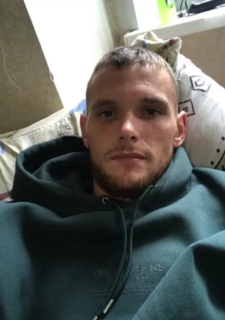 Андрей из Куйбышева, мне 41, познакомлюсь без обязательств