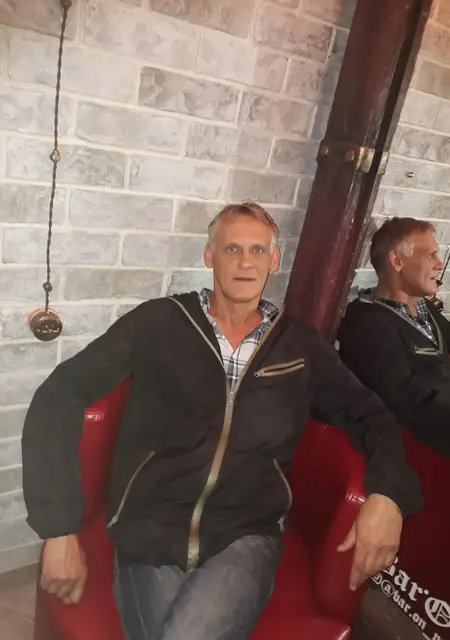 Валерий из Комсомольска-на-Амуре, ищу на сайте знакомства на одну ночь