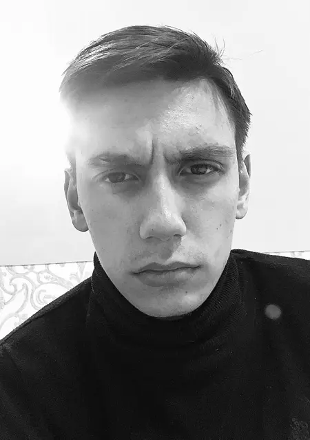 Артур из Омска, ищу на сайте знакомства на одну ночь