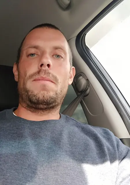 Сашка из Волоколамска, ищу на сайте знакомства на одну ночь