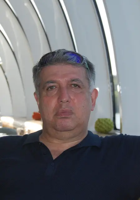 Александр из Саратова, ищу на сайте приятное времяпровождение