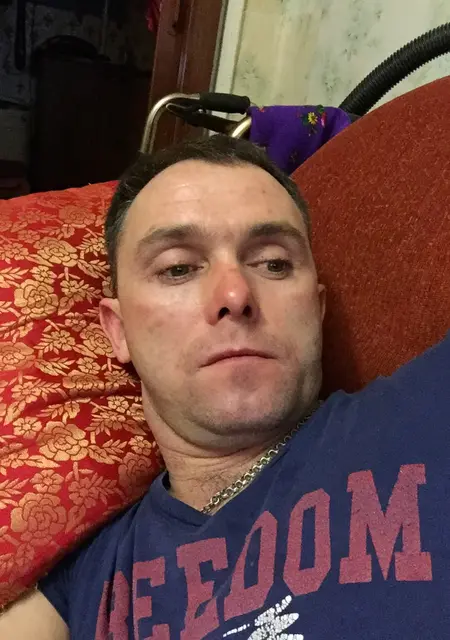 Я Виктор, 40, знакомлюсь на одну ночь в Конакове