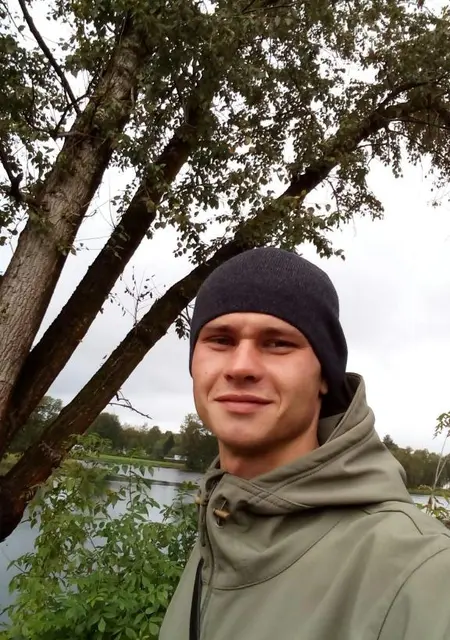 Александр из Пикалева, ищу на сайте знакомства на одну ночь