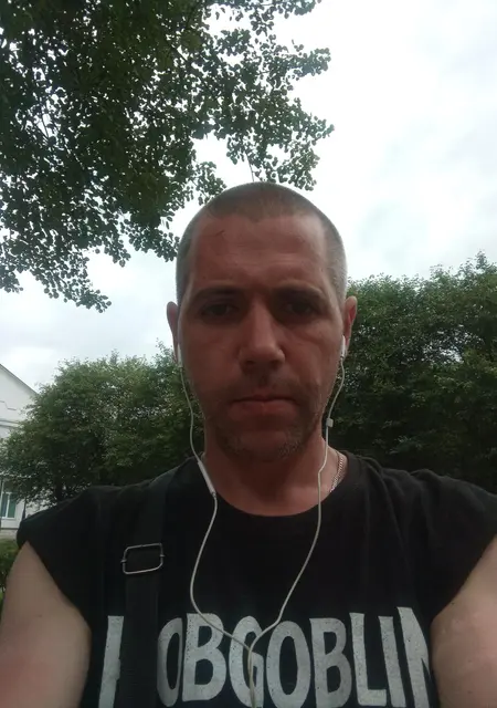 Я Дмитрий, 42, из Тулы, ищу знакомства без обязательств