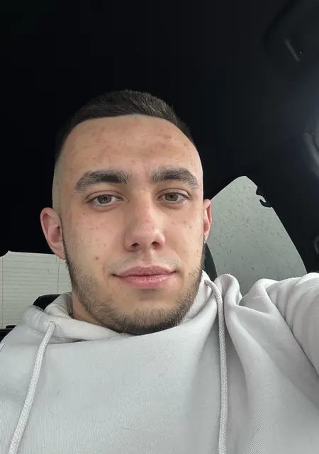 Александр из Краснодара, ищу на сайте знакомства на одну ночь