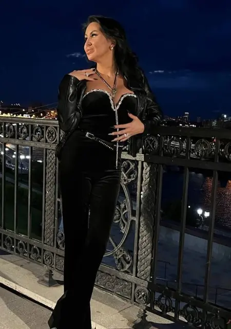 Сабина из Тюмени, мне 42, познакомлюсь для дружбы