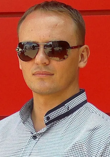 Я Виктор, 44, знакомлюсь для постоянных отношений в Конакове